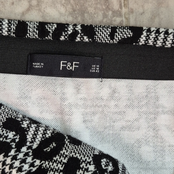 F&F Monochrome Patterned Mini Skirt - Picture 3 of 5